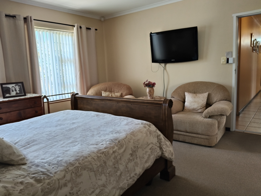 3 Bedroom Property for Sale in Wavecrest Eastern Cape